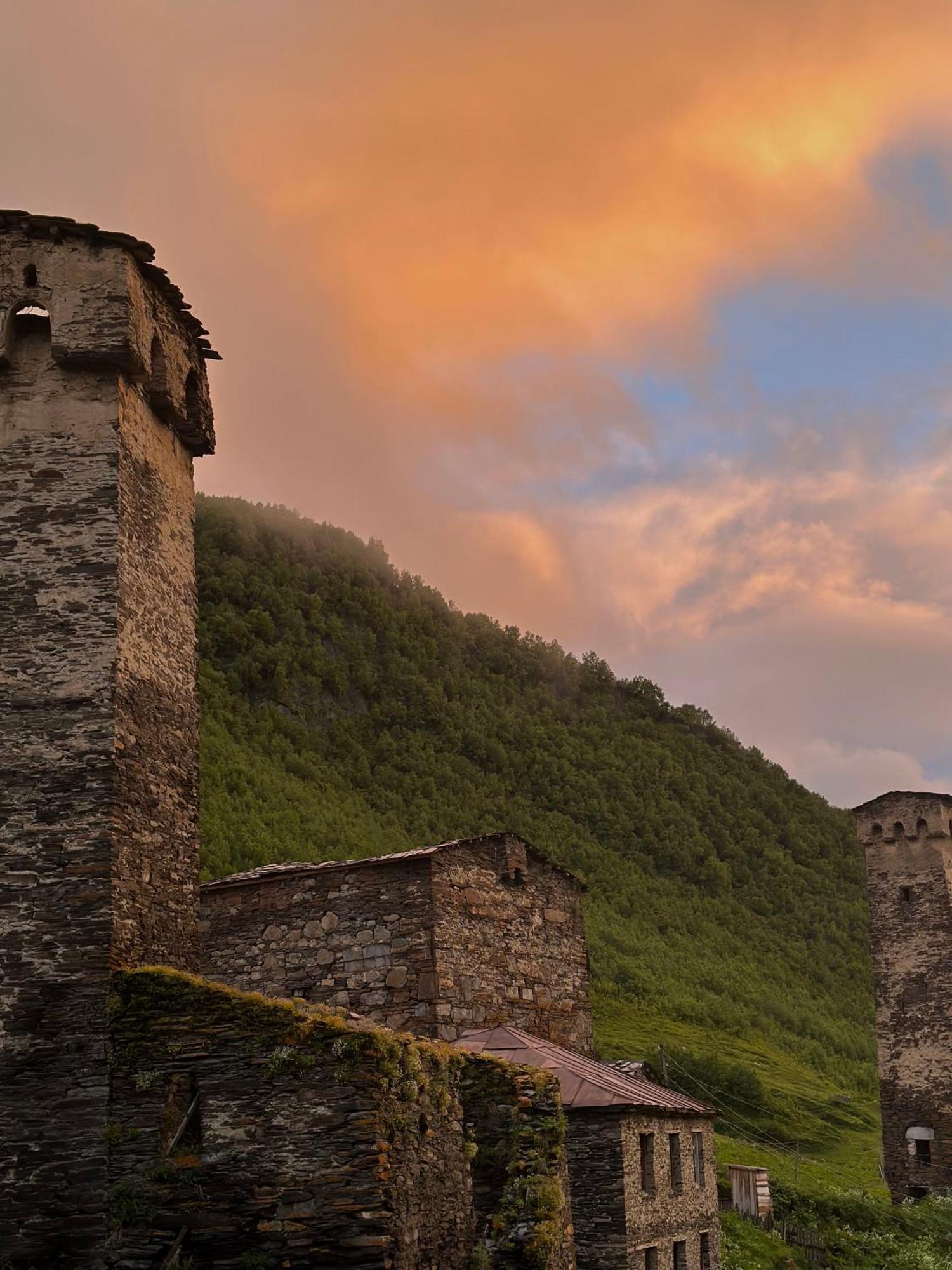 Hotel Nanila Ušguli Exteriér fotografie